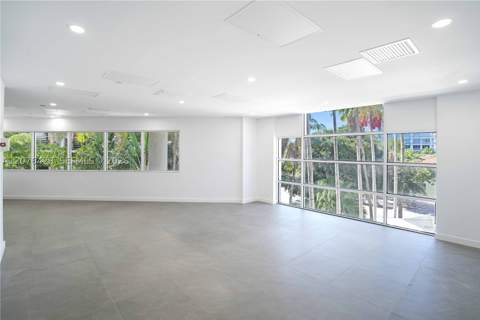 1621 Bay Rd 604, Miami Beach FL - photo 20 of 30