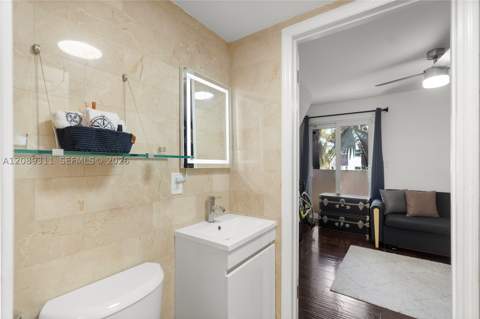 1005 8th St 206, Miami Beach FL - photo 10 of 19