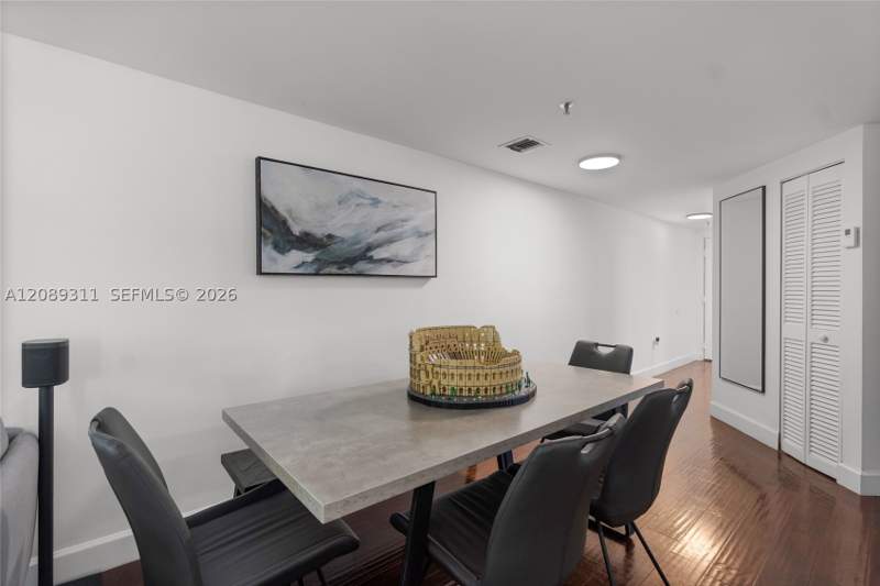 2 bedroom Condominium at 1005 8th St 206, Magnolia Condo, Miami Beach — photo 3