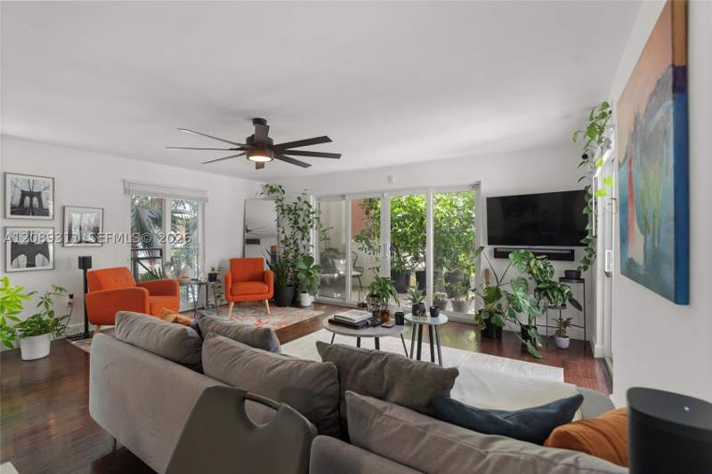2 bedroom Condominium at 1005 8th St 206, Magnolia Condo, Miami Beach — photo 4