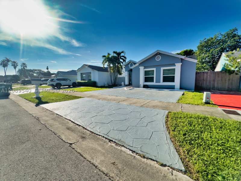 3 bedroom SingleFamilyResidence at 14348 SW 103rd St, Kendale Best No 2, Miami — photo 1
