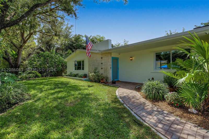 3 bedroom SingleFamilyResidence at 18740 SW 86th Ave, Whispering Pines Estates, Cutler Bay — photo 1