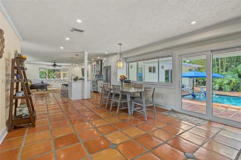 18740 SW 86th Ave, Cutler Bay FL - photo 9 of 31