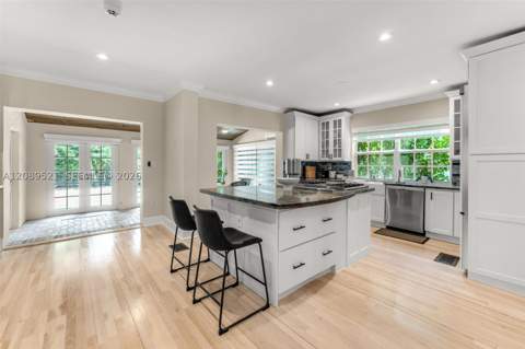 629 Altara Ave, Coral Gables FL - photo 14 of 41