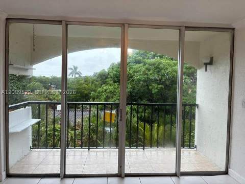 2160 SW 16th Ave 421, Miami FL - photo 11 of 22