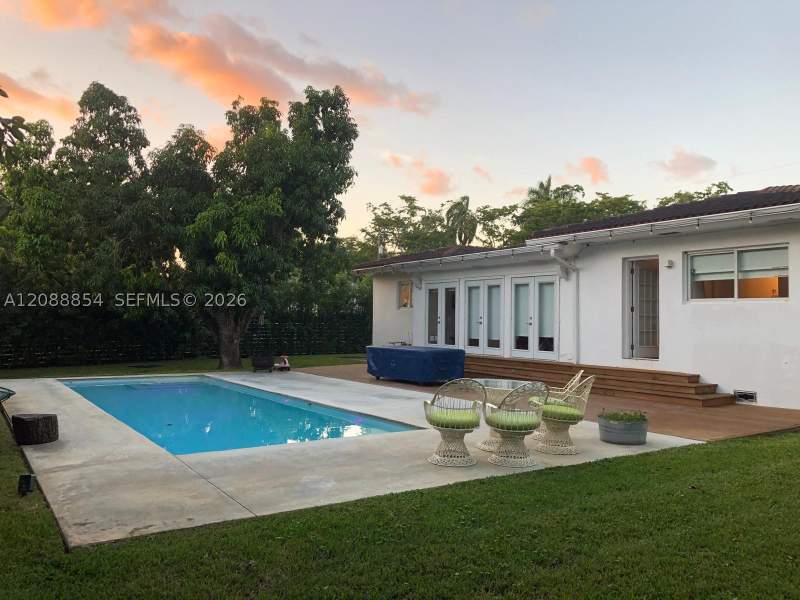2 bedroom SingleFamilyResidence at 110 NW 87th St, River Estates, El Portal — photo 2