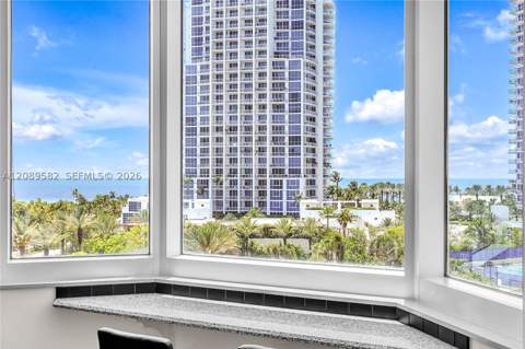 300 S Pointe Dr 809, Miami Beach FL - photo 10 of 54