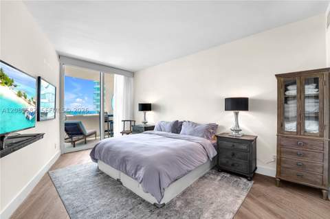 300 S Pointe Dr 809, Miami Beach FL - photo 16 of 54