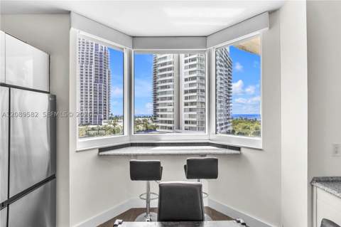 300 S Pointe Dr 809, Miami Beach FL - photo 9 of 54