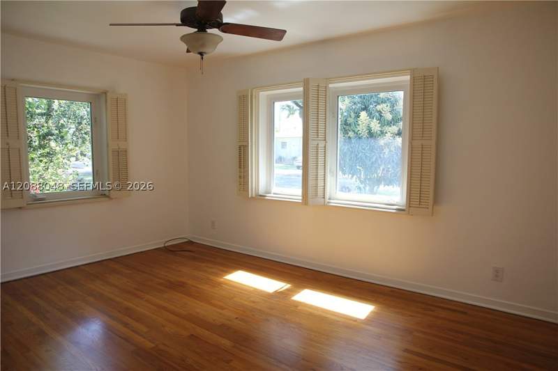 2 bedroom SingleFamilyResidence at 335 Candia Ave, Coconut Grove Sec 1-Coral, Coral Gables — photo 2