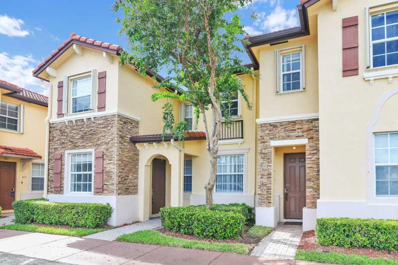 2 bedroom Townhouse at 1720 NE 33 Avenue 105-5, Villas At Carmel Condo No, Homestead — photo 1
