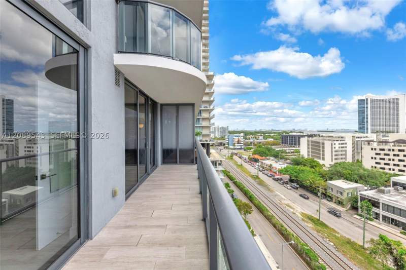 2 bedroom Condominium at 121 NE 34th St 905, 3401 Midtown Condo, Miami — photo 3