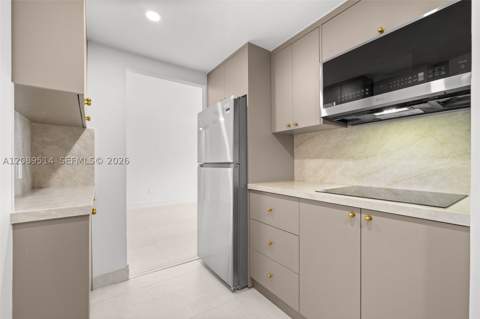 335 Collins Ave 407, Miami Beach FL - photo 8 of 38