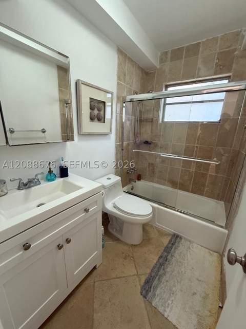 1021 Michigan Ave 7, Miami Beach FL - photo 10 of 13