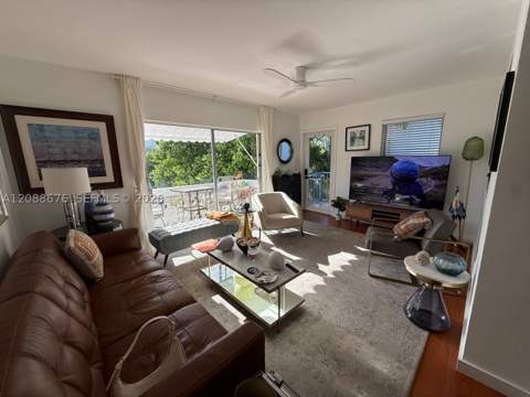 1021 Michigan Ave 7, Miami Beach FL - photo 7 of 13