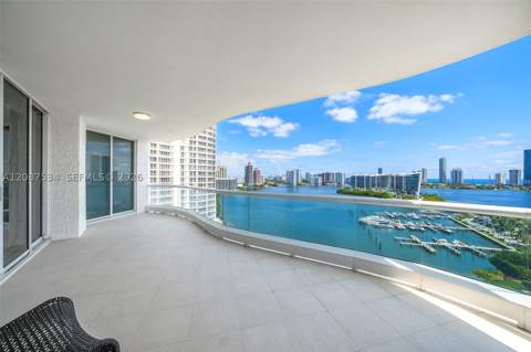 6000 Island Blvd 1703, Aventura FL - photo 21 of 44
