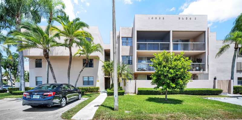 2 bedroom Condominium at 10525 SW 112th Ave 113, Garden Of Kendall Condo N, Miami — photo 1