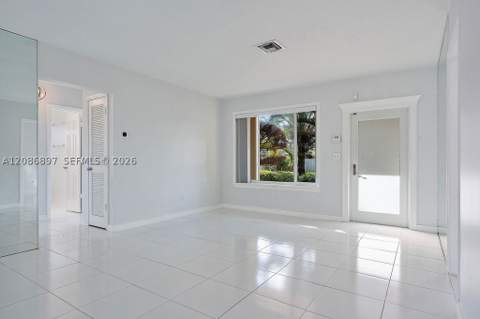 2475 NE 214th St, Aventura FL - photo 14 of 39