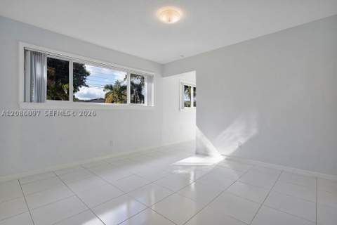 2475 NE 214th St, Aventura FL - photo 21 of 39