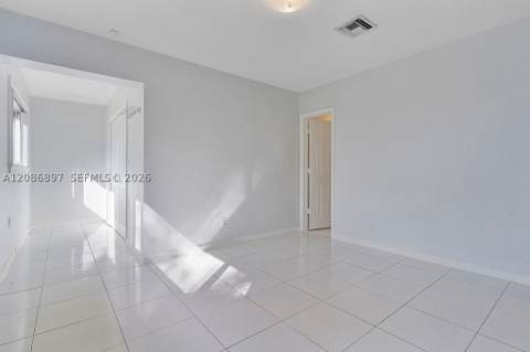 2475 NE 214th St, Aventura FL - photo 22 of 39