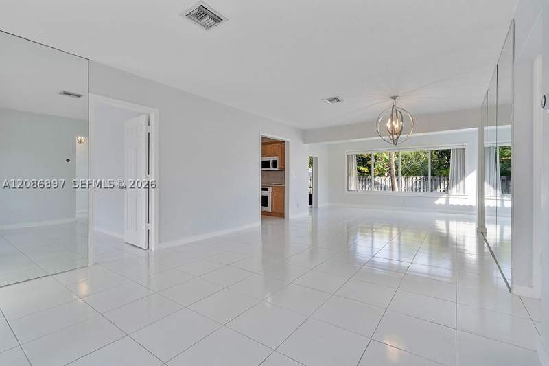 3 bedroom SingleFamilyResidence at 2475 NE 214th St, Highland Lakes, Aventura — photo 5