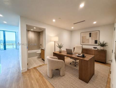 2411 Laguna Circle 2103, North Miami FL - photo 7 of 20