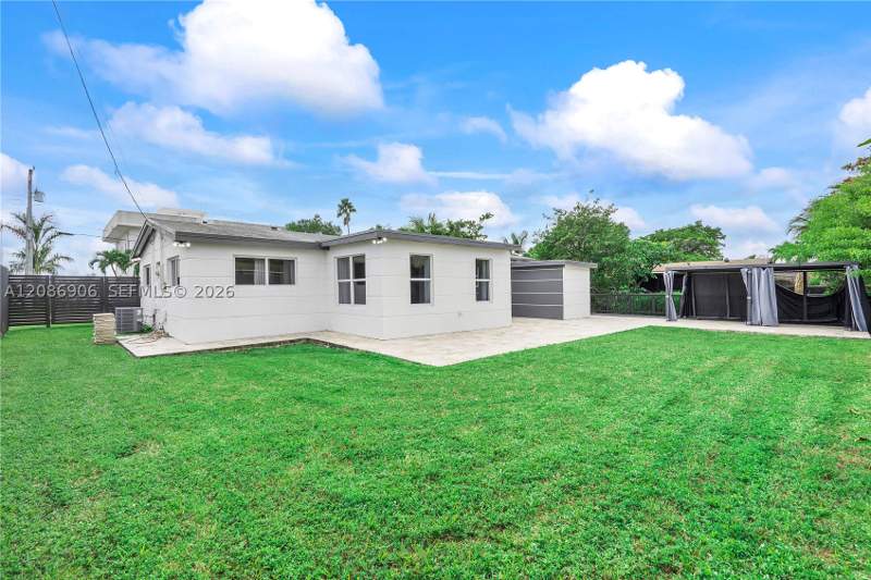 3 bedroom SingleFamilyResidence at 2505 NE 214th St, Highland lakes, Aventura — photo 4