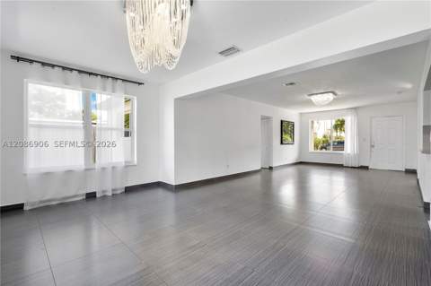 2505 NE 214th St, Aventura FL - photo 9 of 26