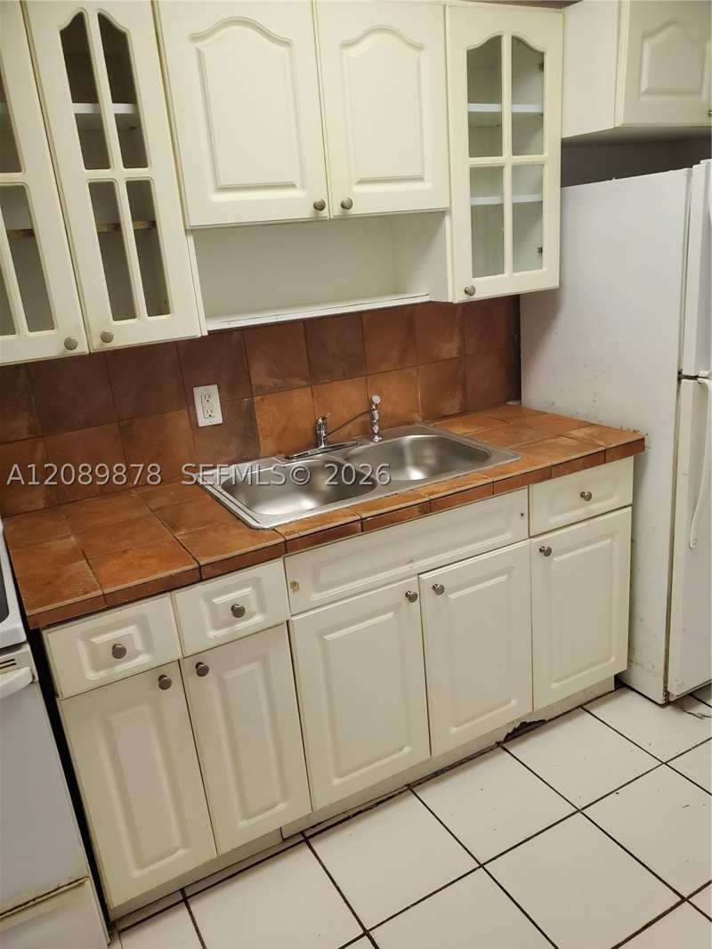 1 bedroom Condominium at 1230 NE 139th St 207, Dixie Gardens Condo, North Miami — photo 1