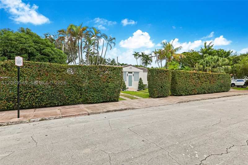 3 bedroom SingleFamilyResidence at 47 Fonseca Ave, Coral Gables Flagler Stre, Coral Gables — photo 1