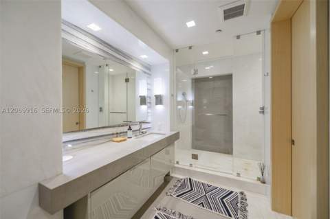16047 Collins Ave 3204, Sunny Isles Beach FL - photo 13 of 35