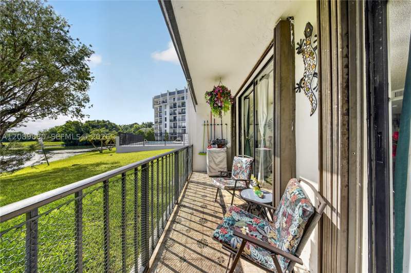 3 bedroom Condominium at 9686 Fontainebleau Blvd 106, Golfview Cl Fontainebleau, Miami — photo 4