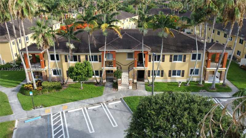 2 bedroom Condominium at 3398 NE 9th Dr 102, Monterey At Malibu Bay Co, Homestead — photo 1