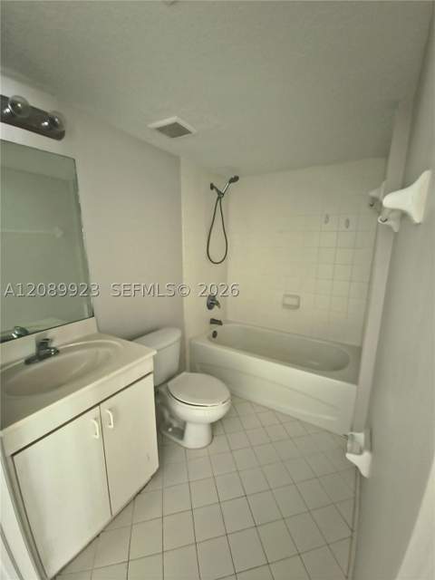 3398 NE 9th Dr 102, Homestead FL - photo 8 of 12