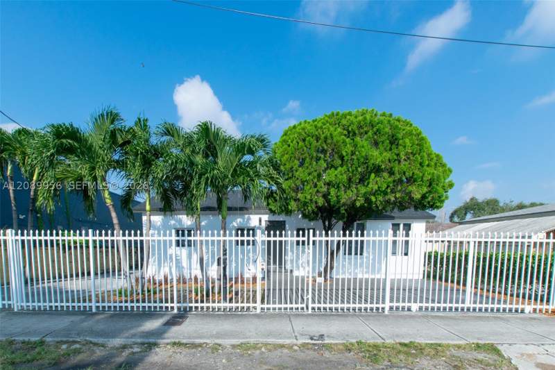 4 bedroom SingleFamilyResidence at 2324 NW 14th Ave, Evergreen Gardens Addn 2, Miami — photo 3