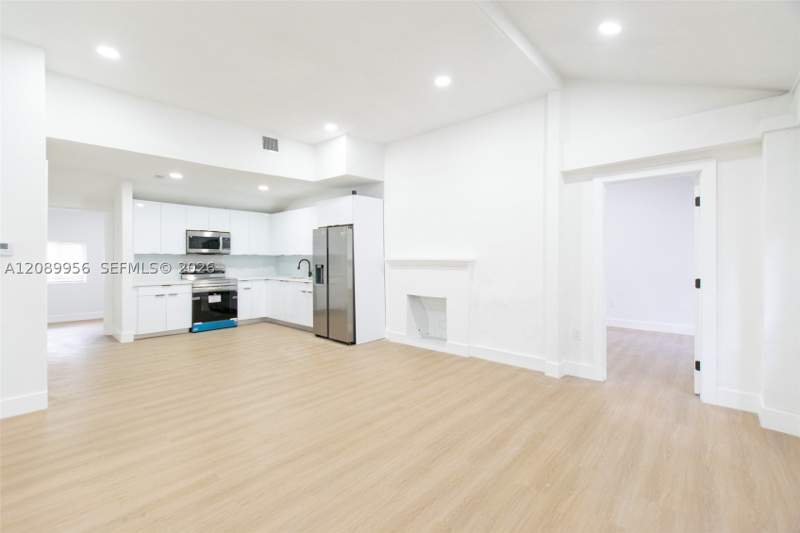 4 bedroom SingleFamilyResidence at 2324 NW 14th Ave, Evergreen Gardens Addn 2, Miami — photo 5
