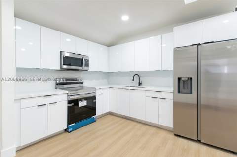 2324 NW 14th Ave, Miami FL - photo 7 of 20
