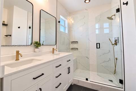 7464 NW 180th St, Hialeah FL - photo 21 of 26
