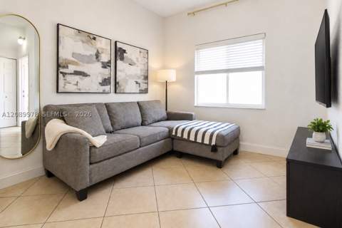 7464 NW 180th St, Hialeah FL - photo 7 of 26