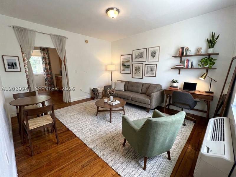 0 bedroom Condominium at 741 15th St 12, Santana Condo, Miami Beach — photo 5