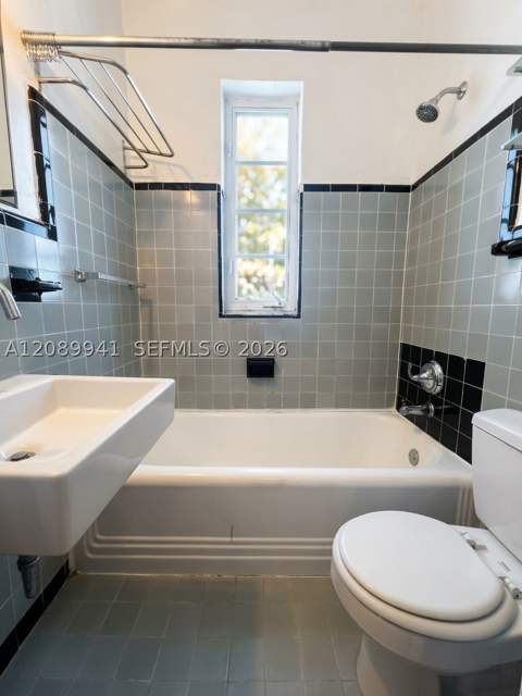 741 15th St 12, Miami Beach FL - photo 8 of 13