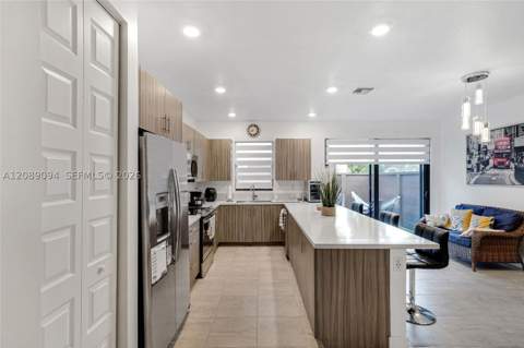 15809 NW 91st Ct, Miami Lakes FL - photo 7 of 58