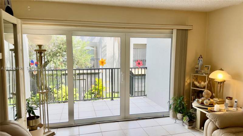 1 bedroom Condominium at 30 NW 87th Ave C219, Park East Condo, Miami — photo 4