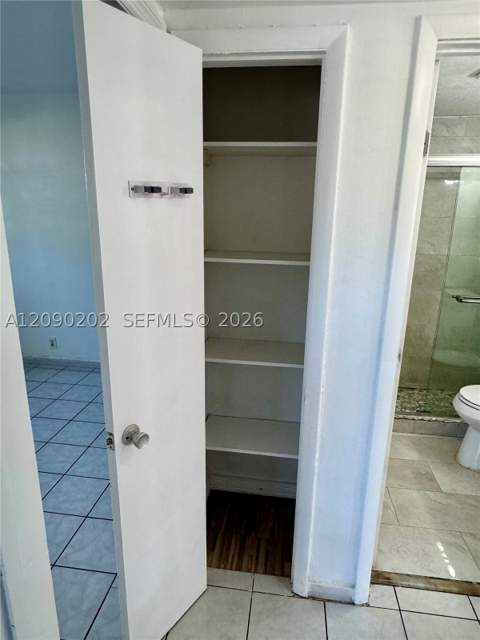 1765 Venice Ln 4E, North Miami FL - photo 14 of 43