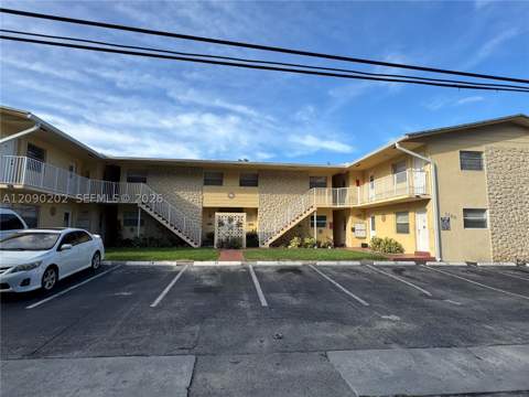 1765 Venice Ln 4E, North Miami FL - photo 24 of 43