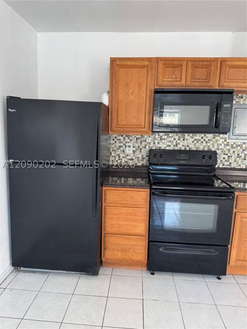 1765 Venice Ln 4E, North Miami FL - photo 6 of 43
