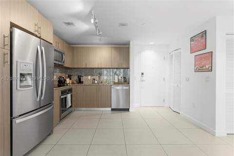 5350 NW 84th Ave 712, Doral FL - photo 8 of 15
