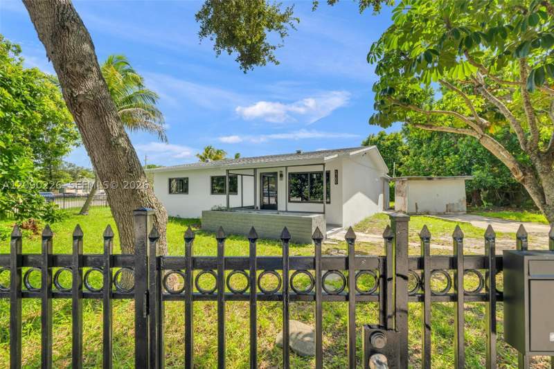 4 bedroom SingleFamilyResidence at 1700 NW 131st St, Fairmont, Miami — photo 4