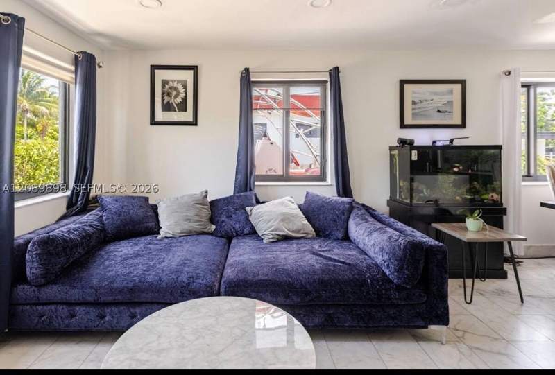 3 bedroom SingleFamilyResidence at 961 NE 155th Ter, Jillshar-Darrylcar, North Miami Beach — photo 3