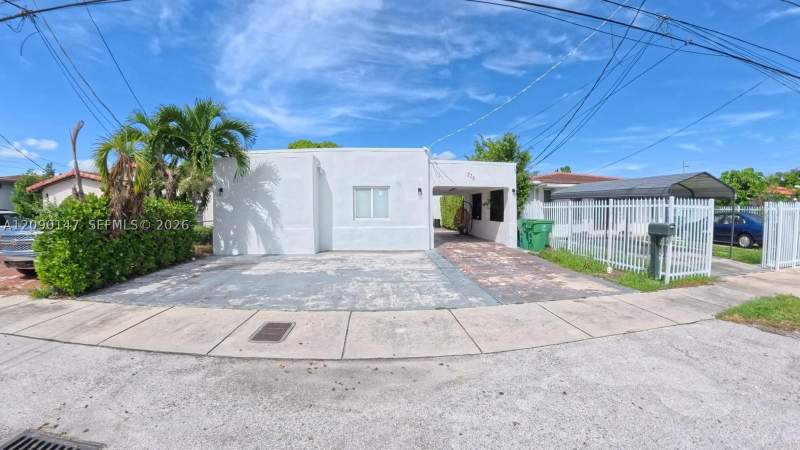 5 bedroom SingleFamilyResidence at 228 NW 58th Ct, W Flagler Pk, Miami — photo 3